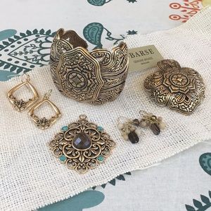 1 lot of earrings, bracelets and pendants